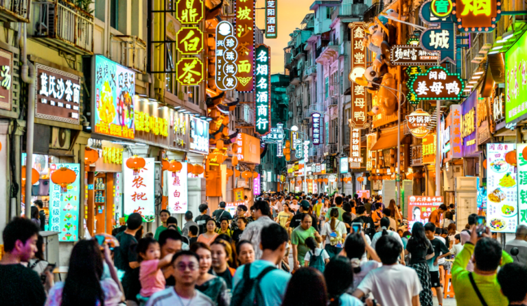 Xiamen Successfully Builds a Booming “Holiday Economy”